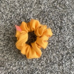 CHER DEW OG DEW KAITLYN BRISTOWE DEWEDIT SCRUNCHIE